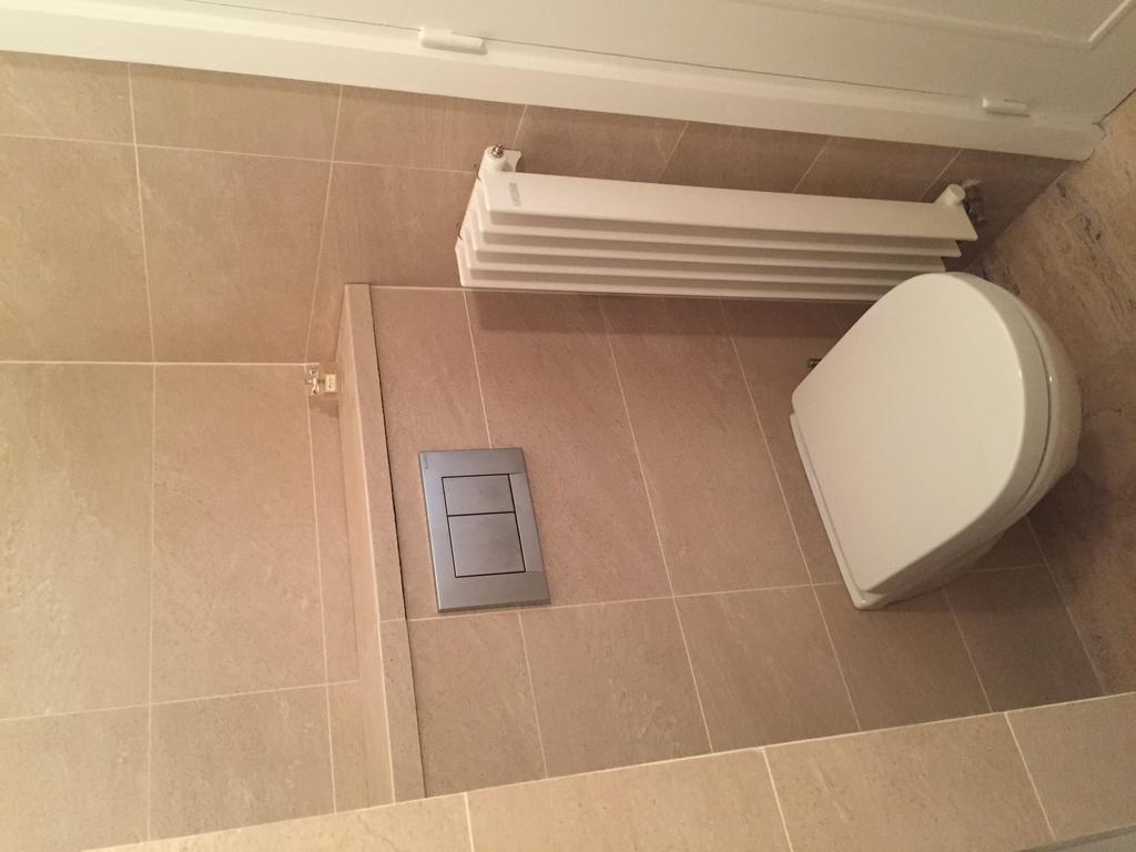 Congress Apartment *